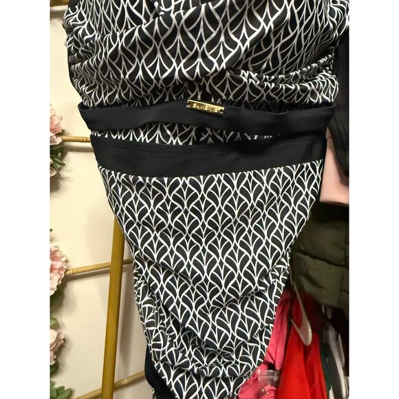 EoMenie small swim - Picture 2 of 4